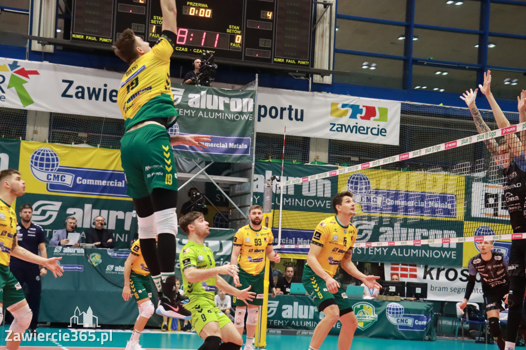 PRZEDŚWIĄTECZNE ZWYCIĘSTWO, RADOMIANIE POKONANI 3:0