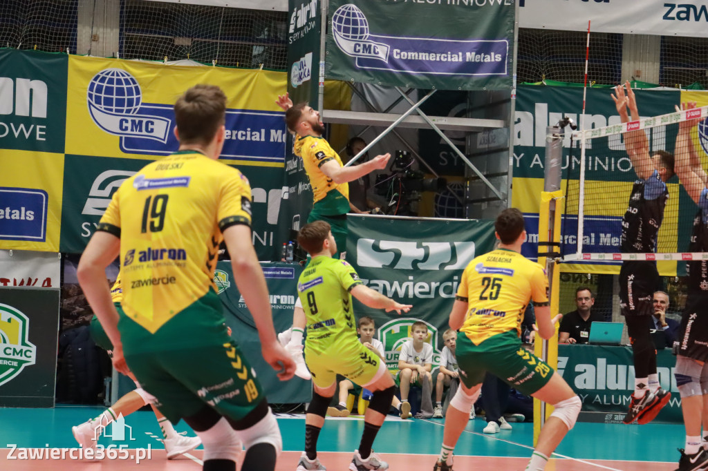 PRZEDŚWIĄTECZNE ZWYCIĘSTWO, RADOMIANIE POKONANI 3:0