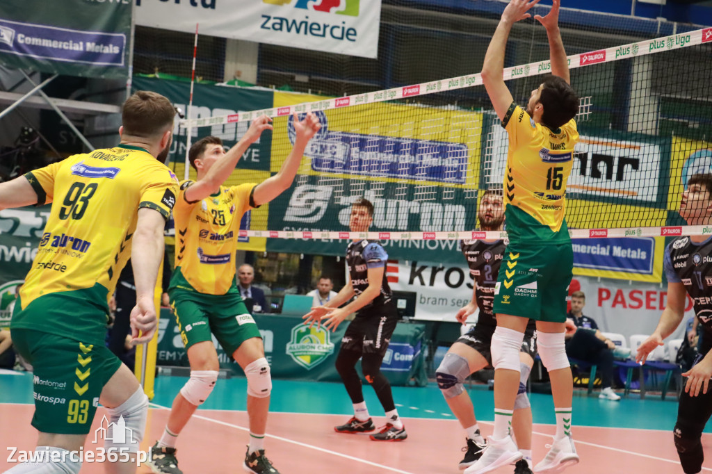 PRZEDŚWIĄTECZNE ZWYCIĘSTWO, RADOMIANIE POKONANI 3:0