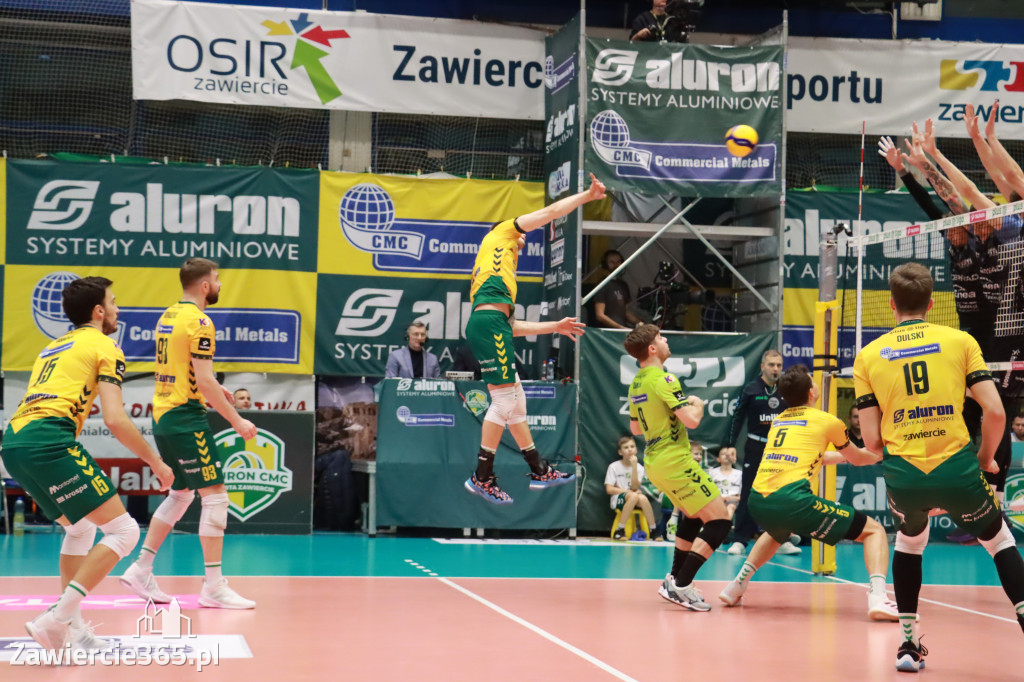 PRZEDŚWIĄTECZNE ZWYCIĘSTWO, RADOMIANIE POKONANI 3:0