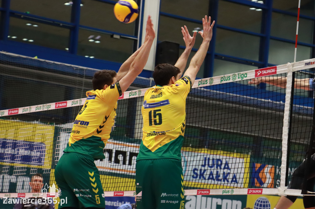 PRZEDŚWIĄTECZNE ZWYCIĘSTWO, RADOMIANIE POKONANI 3:0