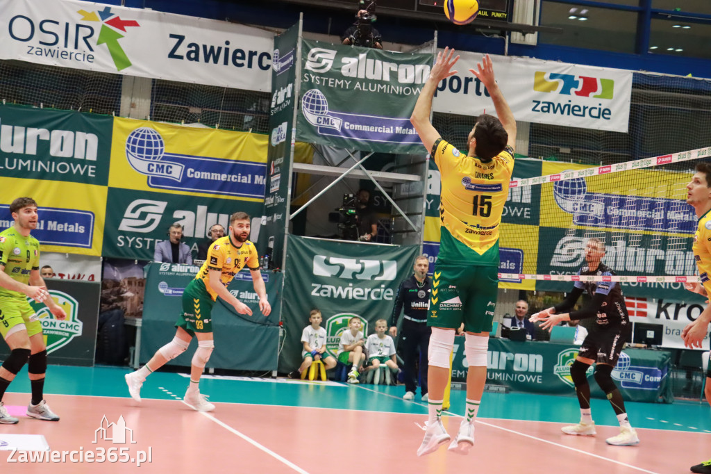 PRZEDŚWIĄTECZNE ZWYCIĘSTWO, RADOMIANIE POKONANI 3:0