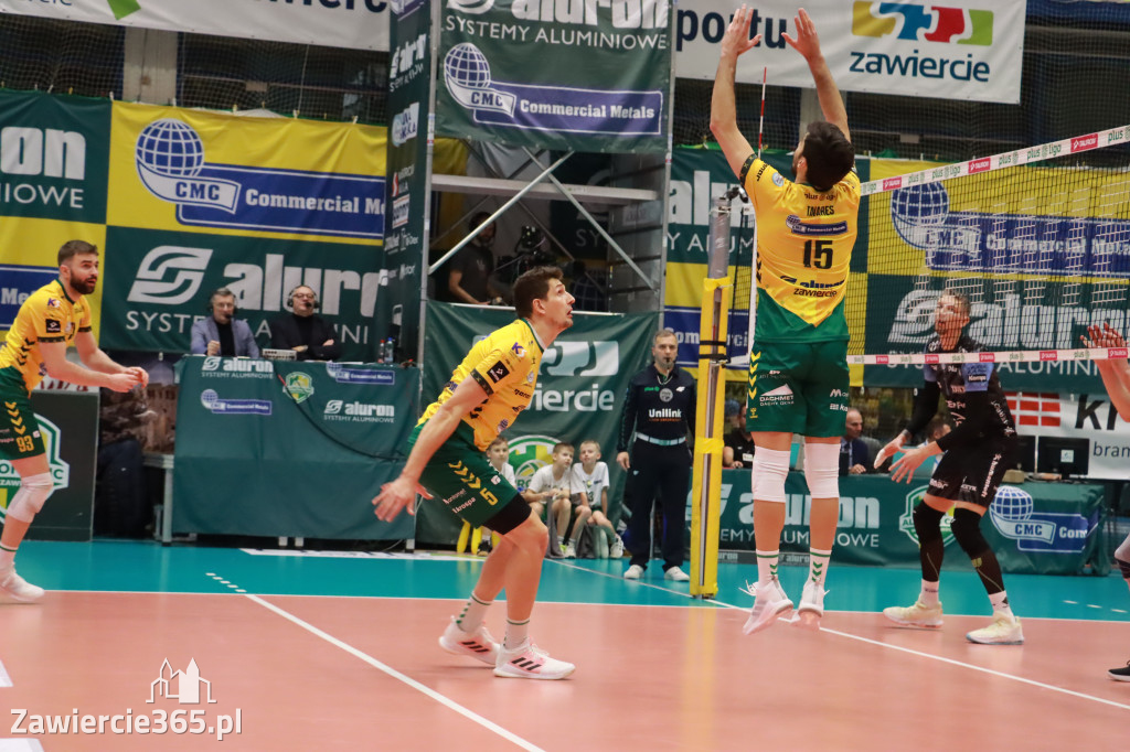 PRZEDŚWIĄTECZNE ZWYCIĘSTWO, RADOMIANIE POKONANI 3:0
