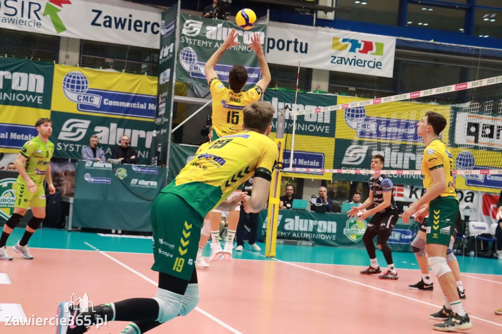 PRZEDŚWIĄTECZNE ZWYCIĘSTWO, RADOMIANIE POKONANI 3:0