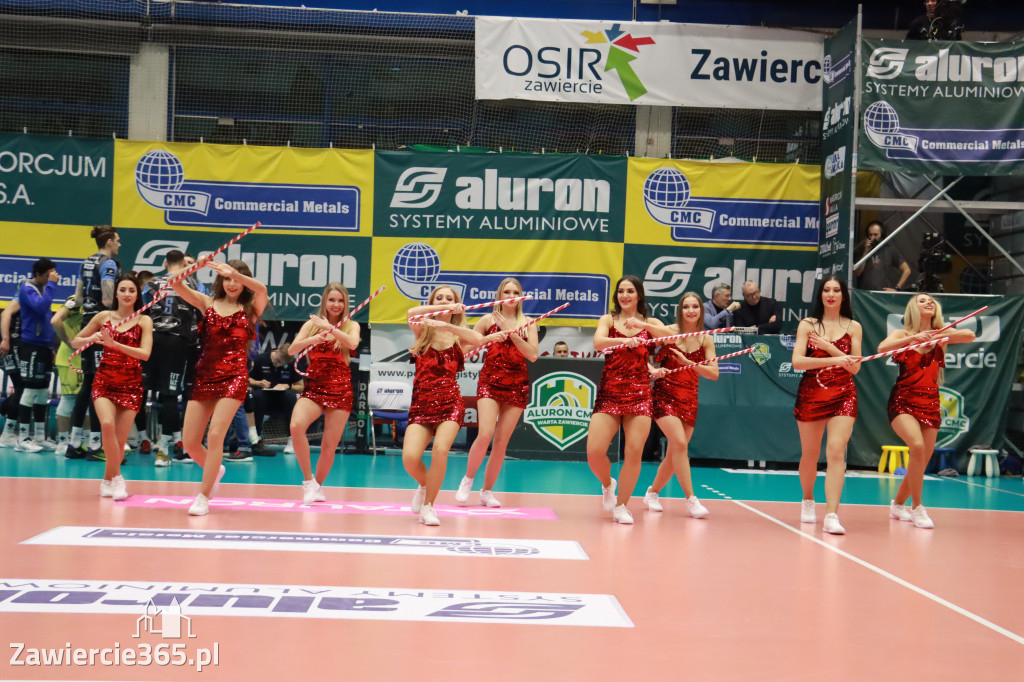 PRZEDŚWIĄTECZNE ZWYCIĘSTWO, RADOMIANIE POKONANI 3:0