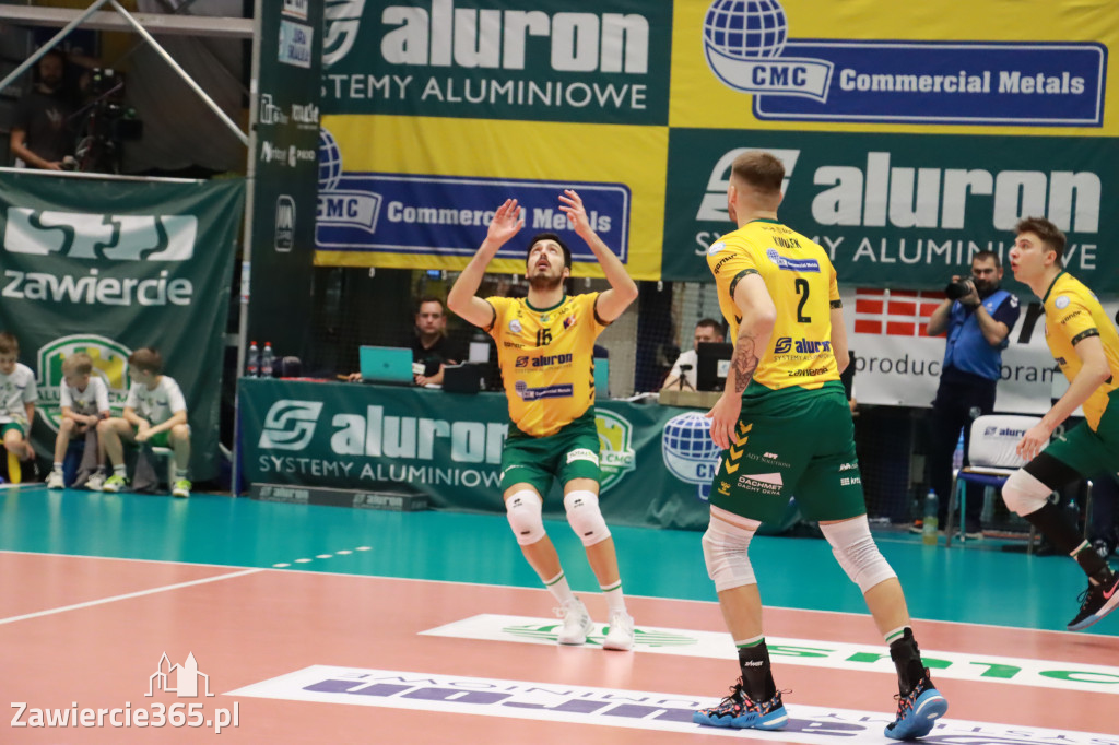 PRZEDŚWIĄTECZNE ZWYCIĘSTWO, RADOMIANIE POKONANI 3:0