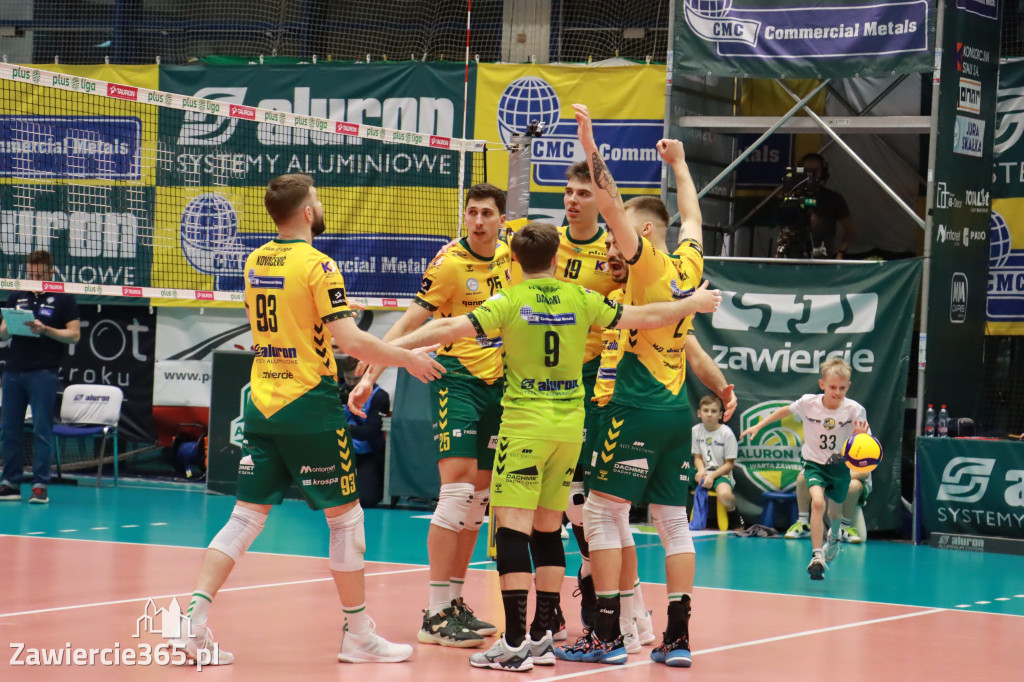 PRZEDŚWIĄTECZNE ZWYCIĘSTWO, RADOMIANIE POKONANI 3:0
