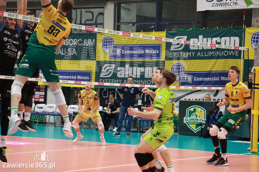 PRZEDŚWIĄTECZNE ZWYCIĘSTWO, RADOMIANIE POKONANI 3:0