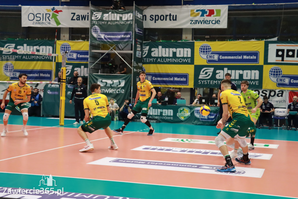 PRZEDŚWIĄTECZNE ZWYCIĘSTWO, RADOMIANIE POKONANI 3:0