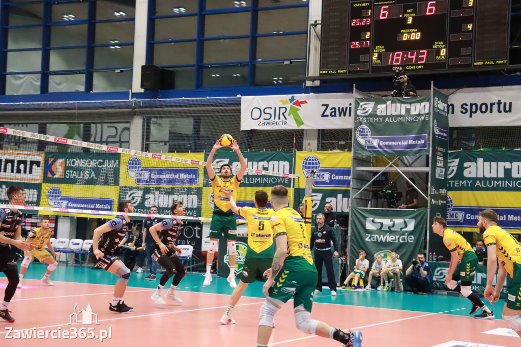PRZEDŚWIĄTECZNE ZWYCIĘSTWO, RADOMIANIE POKONANI 3:0