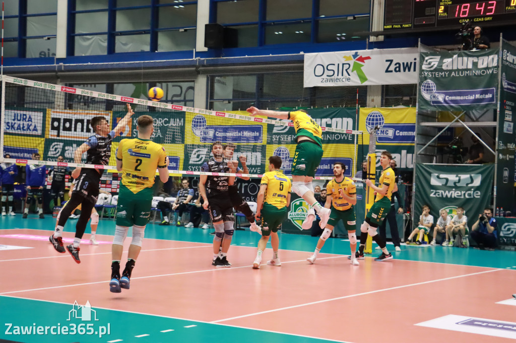 PRZEDŚWIĄTECZNE ZWYCIĘSTWO, RADOMIANIE POKONANI 3:0