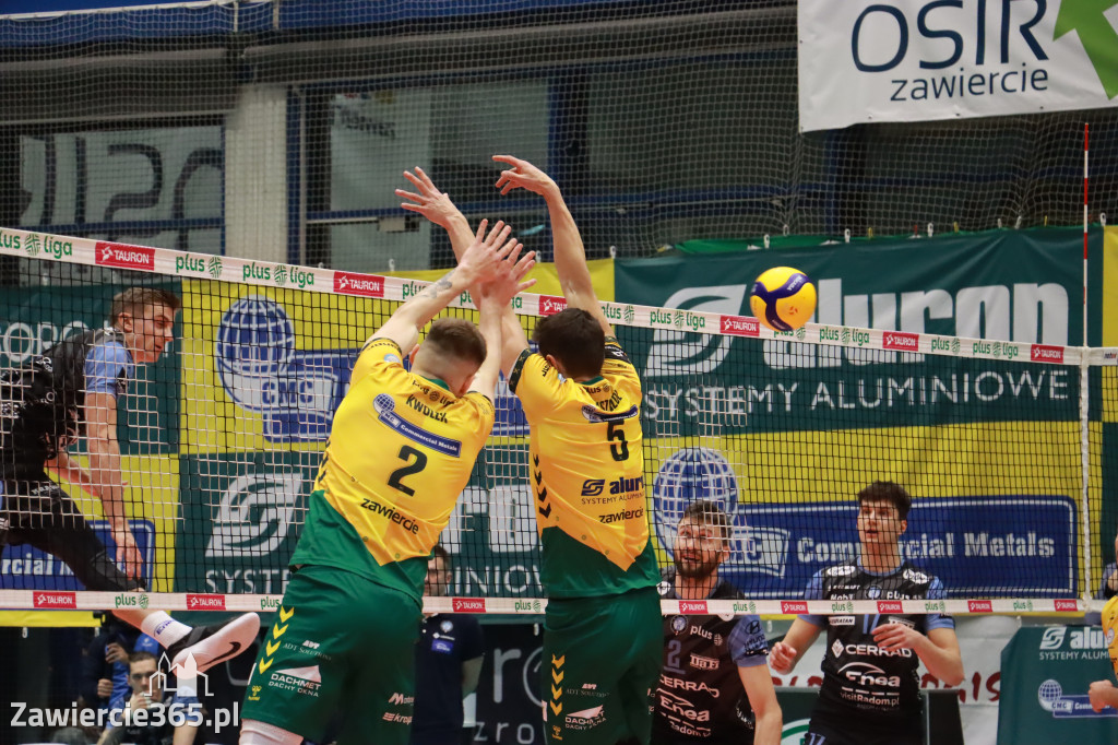 PRZEDŚWIĄTECZNE ZWYCIĘSTWO, RADOMIANIE POKONANI 3:0