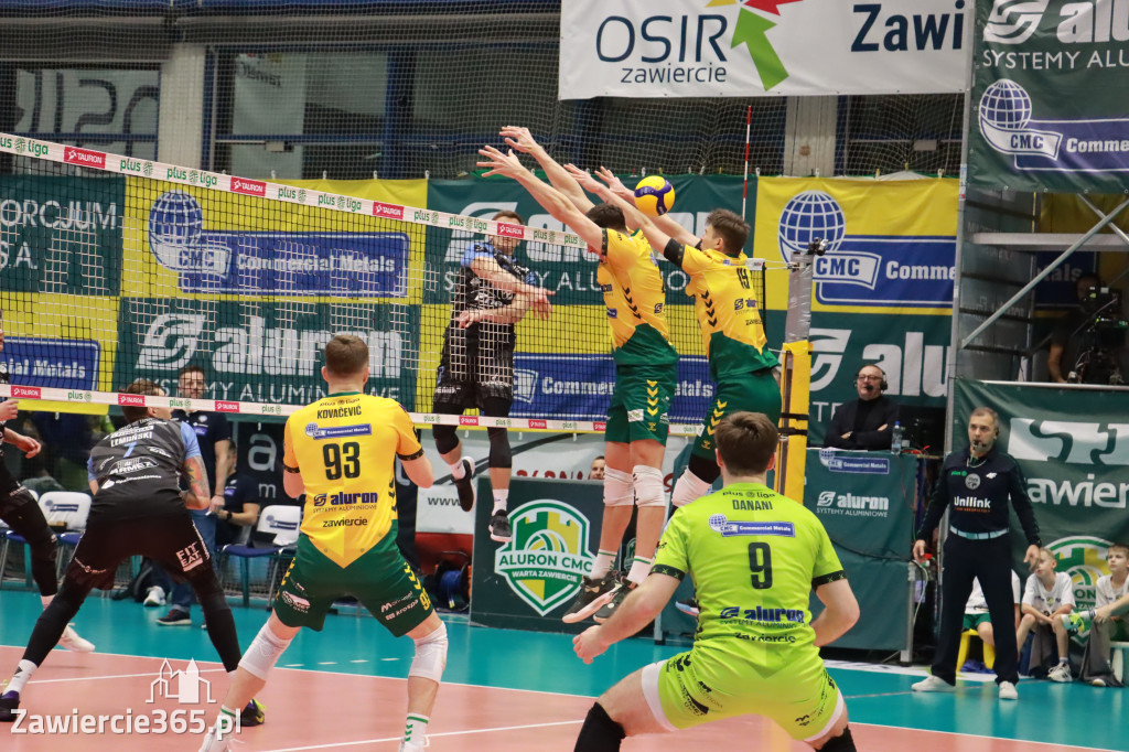 PRZEDŚWIĄTECZNE ZWYCIĘSTWO, RADOMIANIE POKONANI 3:0