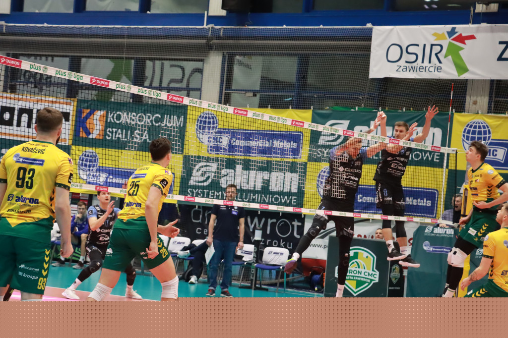 PRZEDŚWIĄTECZNE ZWYCIĘSTWO, RADOMIANIE POKONANI 3:0