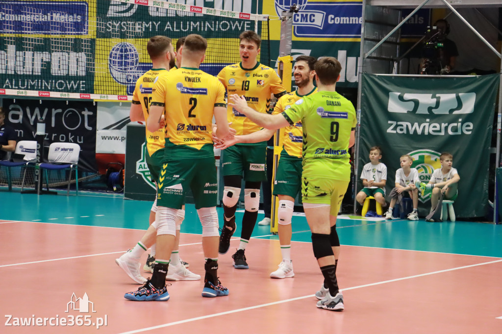 PRZEDŚWIĄTECZNE ZWYCIĘSTWO, RADOMIANIE POKONANI 3:0