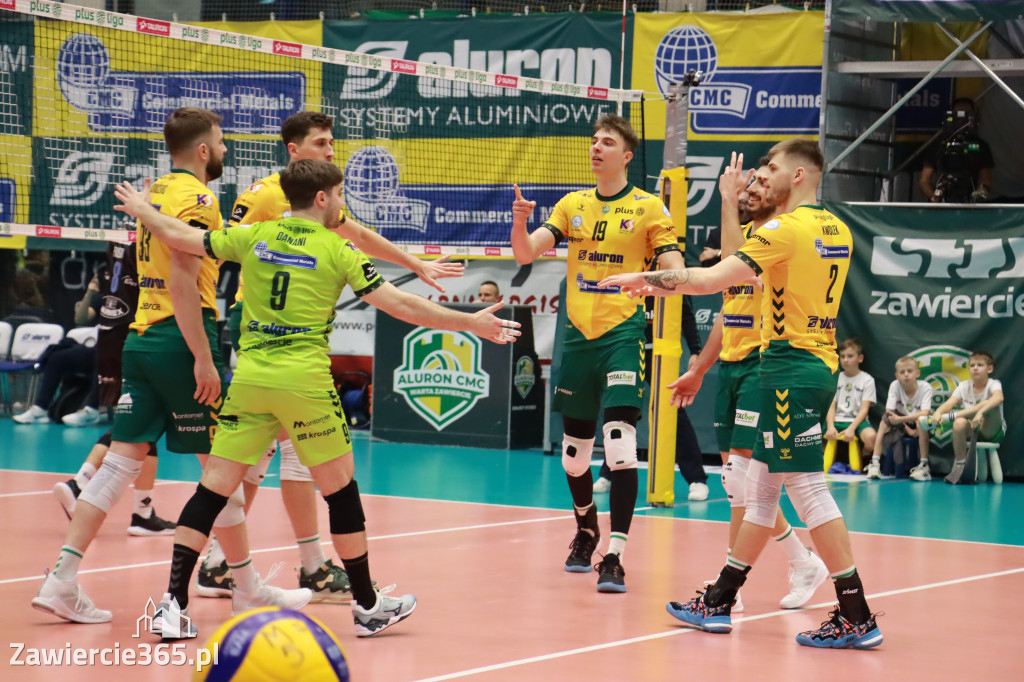 PRZEDŚWIĄTECZNE ZWYCIĘSTWO, RADOMIANIE POKONANI 3:0