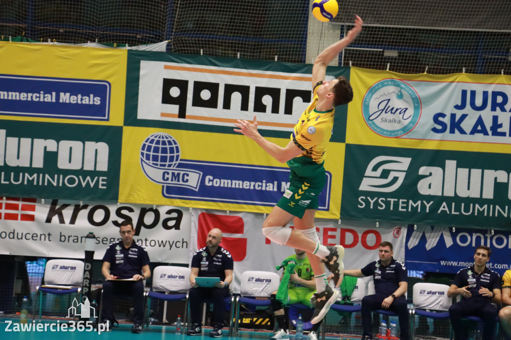 PRZEDŚWIĄTECZNE ZWYCIĘSTWO, RADOMIANIE POKONANI 3:0