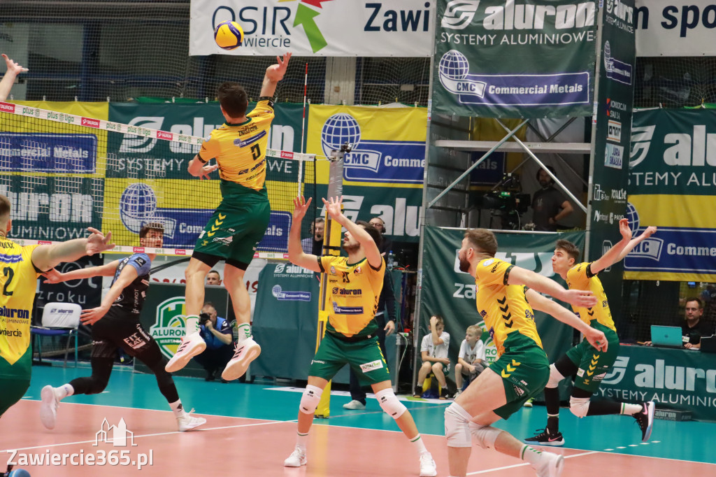 PRZEDŚWIĄTECZNE ZWYCIĘSTWO, RADOMIANIE POKONANI 3:0