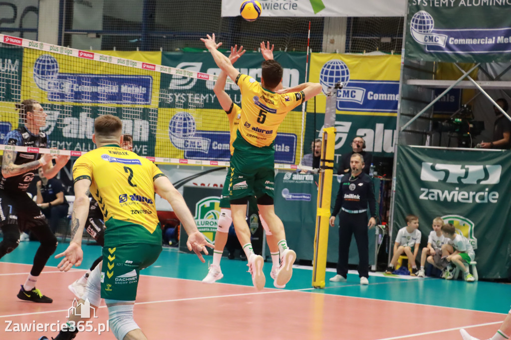 PRZEDŚWIĄTECZNE ZWYCIĘSTWO, RADOMIANIE POKONANI 3:0