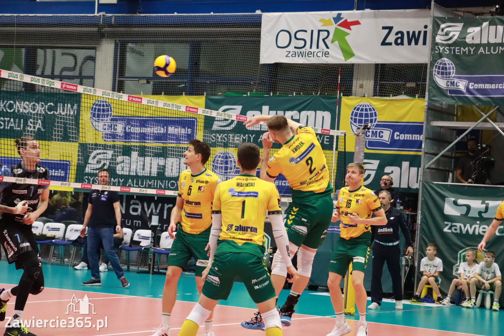 PRZEDŚWIĄTECZNE ZWYCIĘSTWO, RADOMIANIE POKONANI 3:0