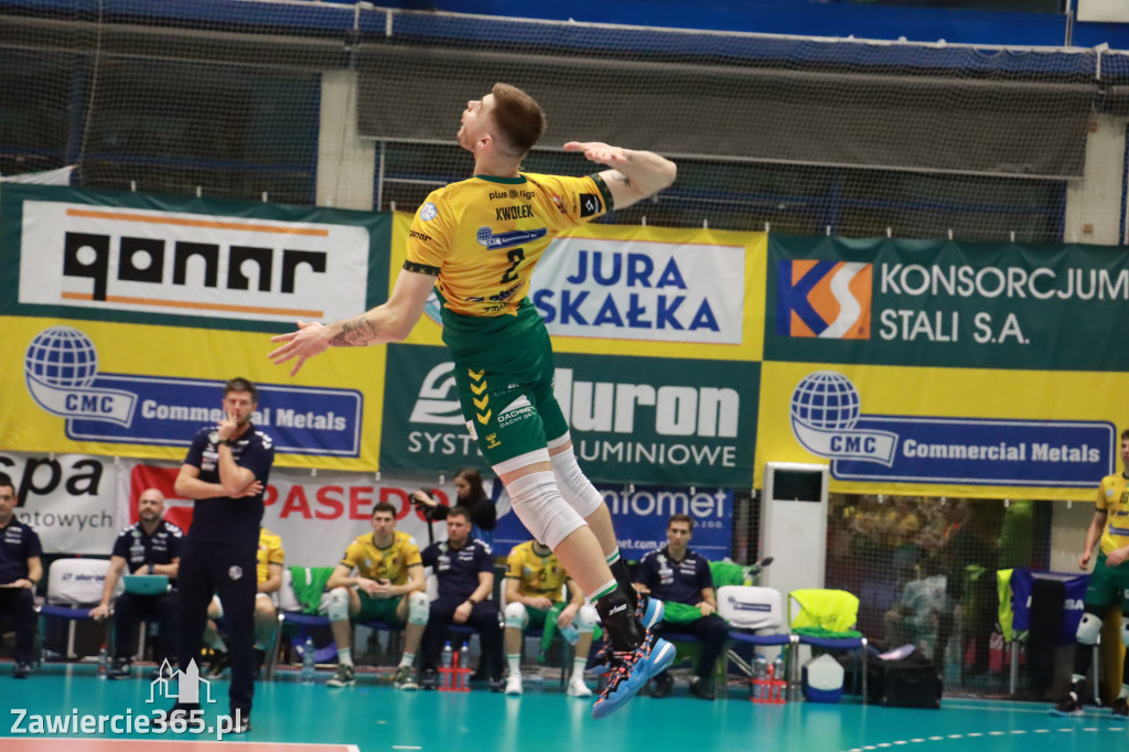 PRZEDŚWIĄTECZNE ZWYCIĘSTWO, RADOMIANIE POKONANI 3:0