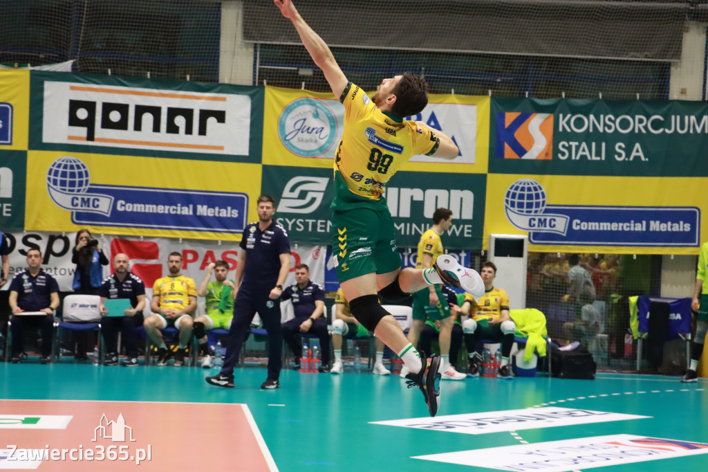 PRZEDŚWIĄTECZNE ZWYCIĘSTWO, RADOMIANIE POKONANI 3:0