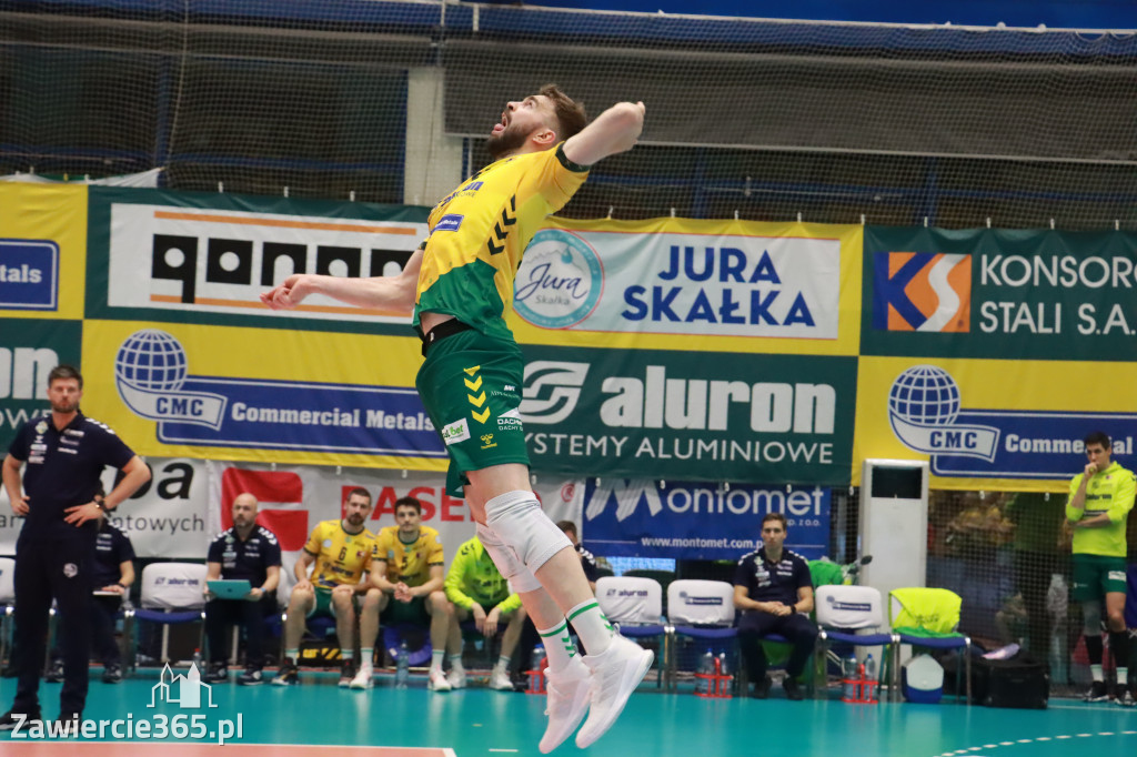 PRZEDŚWIĄTECZNE ZWYCIĘSTWO, RADOMIANIE POKONANI 3:0