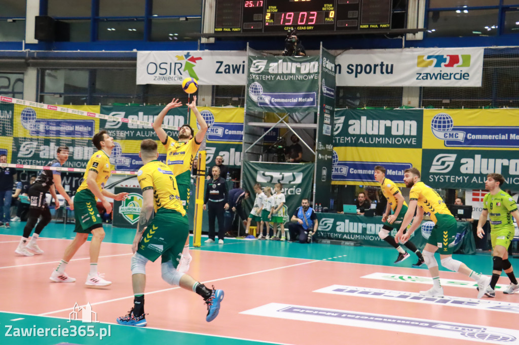 PRZEDŚWIĄTECZNE ZWYCIĘSTWO, RADOMIANIE POKONANI 3:0