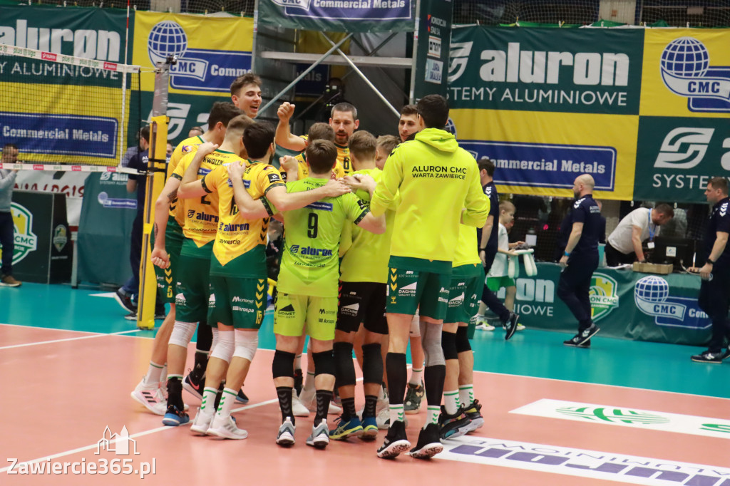 PRZEDŚWIĄTECZNE ZWYCIĘSTWO, RADOMIANIE POKONANI 3:0