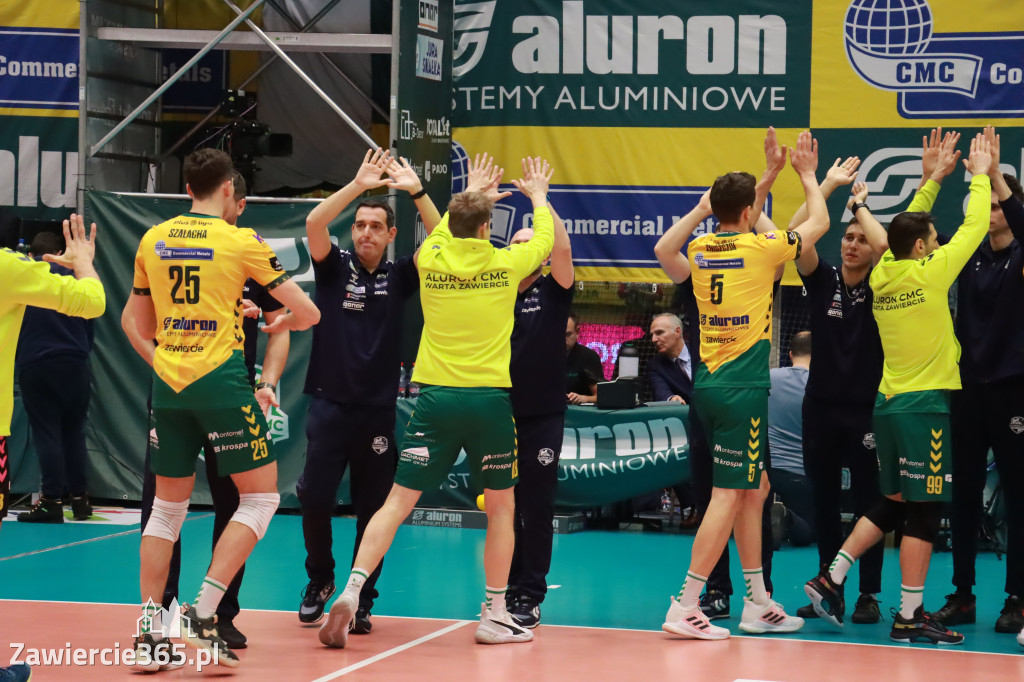 PRZEDŚWIĄTECZNE ZWYCIĘSTWO, RADOMIANIE POKONANI 3:0