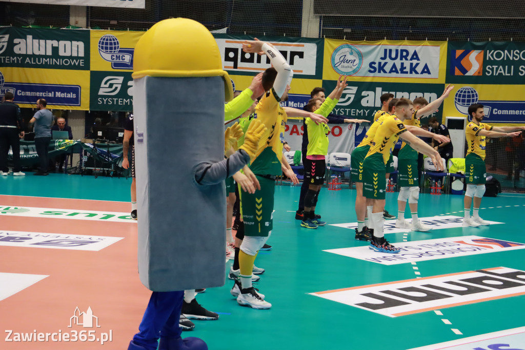 PRZEDŚWIĄTECZNE ZWYCIĘSTWO, RADOMIANIE POKONANI 3:0