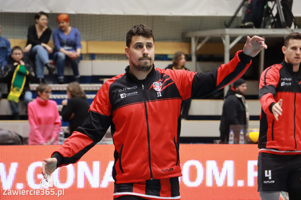 Rycerze nie dali szans Asseco Resovii Rzeszów i po zwycięstwie 3:0 awansowali na pozycję lidera