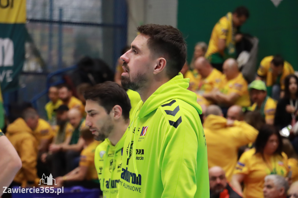 Rycerze nie dali szans Asseco Resovii Rzeszów i po zwycięstwie 3:0 awansowali na pozycję lidera