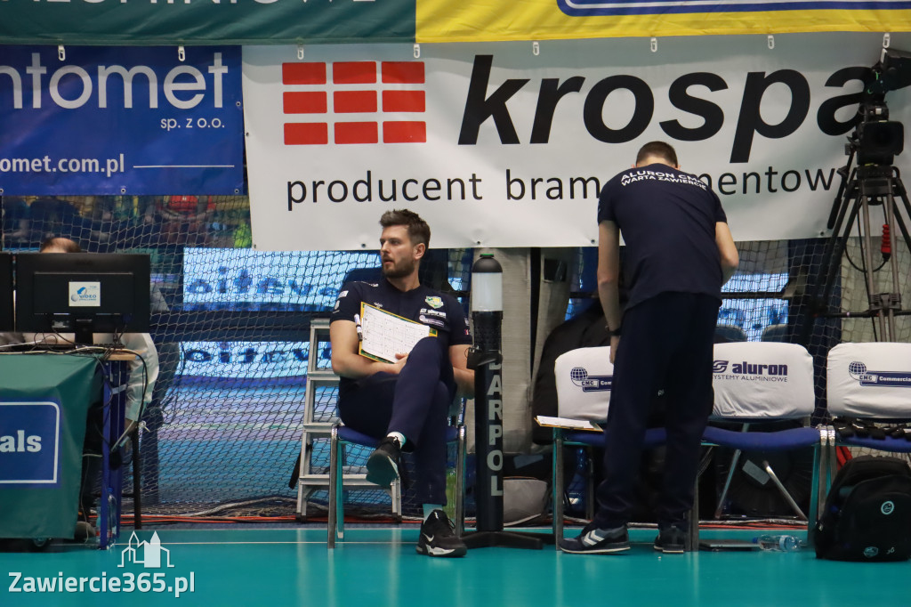 Rycerze nie dali szans Asseco Resovii Rzeszów i po zwycięstwie 3:0 awansowali na pozycję lidera