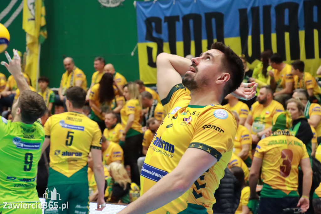 Rycerze nie dali szans Asseco Resovii Rzeszów i po zwycięstwie 3:0 awansowali na pozycję lidera