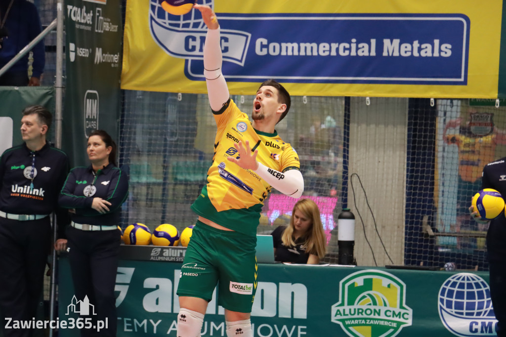 Rycerze nie dali szans Asseco Resovii Rzeszów i po zwycięstwie 3:0 awansowali na pozycję lidera