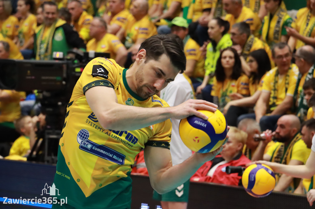 Rycerze nie dali szans Asseco Resovii Rzeszów i po zwycięstwie 3:0 awansowali na pozycję lidera