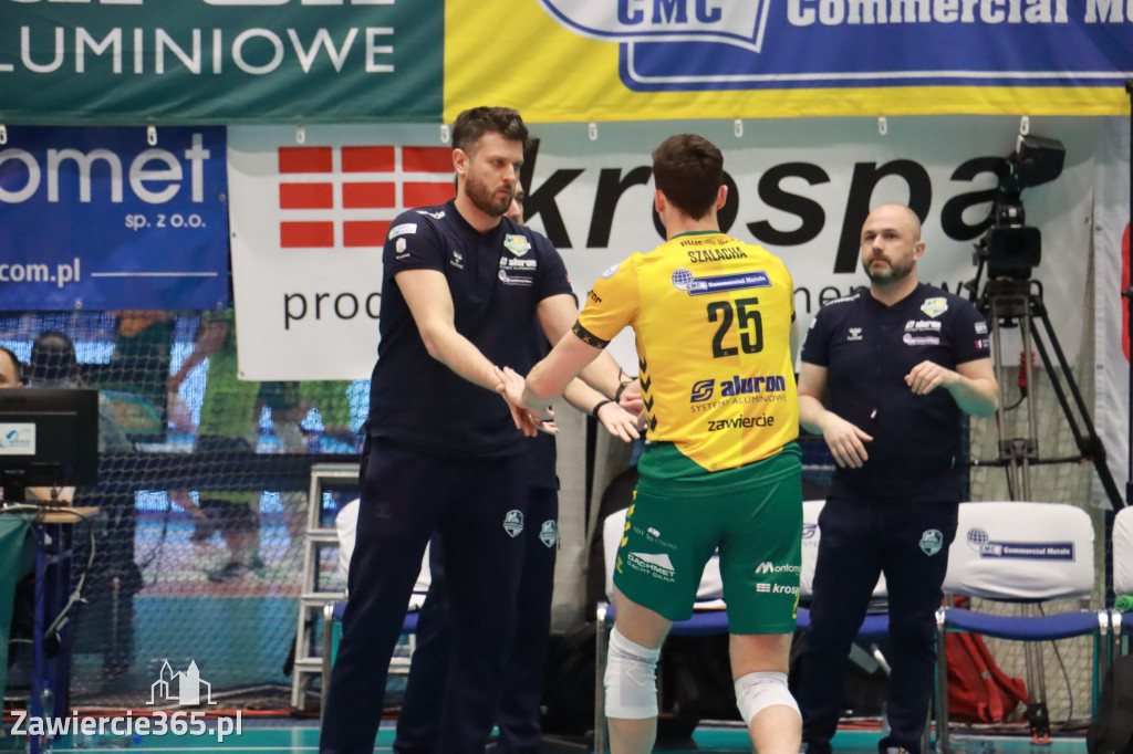 Rycerze nie dali szans Asseco Resovii Rzeszów i po zwycięstwie 3:0 awansowali na pozycję lidera