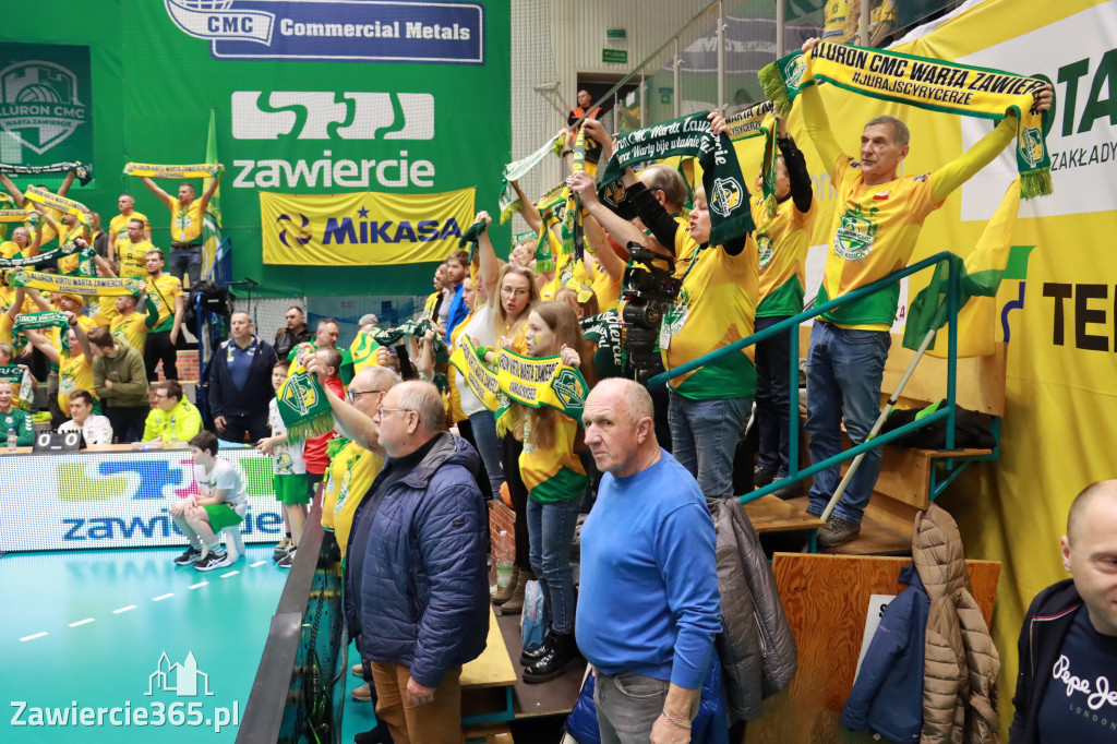 Rycerze nie dali szans Asseco Resovii Rzeszów i po zwycięstwie 3:0 awansowali na pozycję lidera