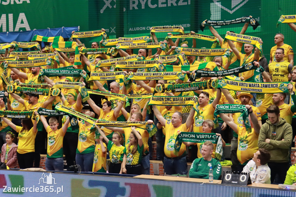 Rycerze nie dali szans Asseco Resovii Rzeszów i po zwycięstwie 3:0 awansowali na pozycję lidera