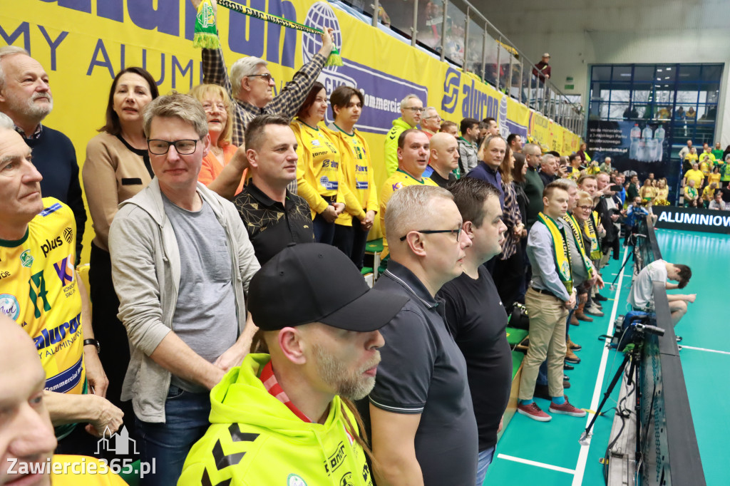 Rycerze nie dali szans Asseco Resovii Rzeszów i po zwycięstwie 3:0 awansowali na pozycję lidera