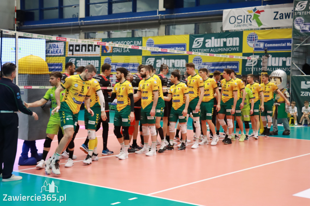 Rycerze nie dali szans Asseco Resovii Rzeszów i po zwycięstwie 3:0 awansowali na pozycję lidera