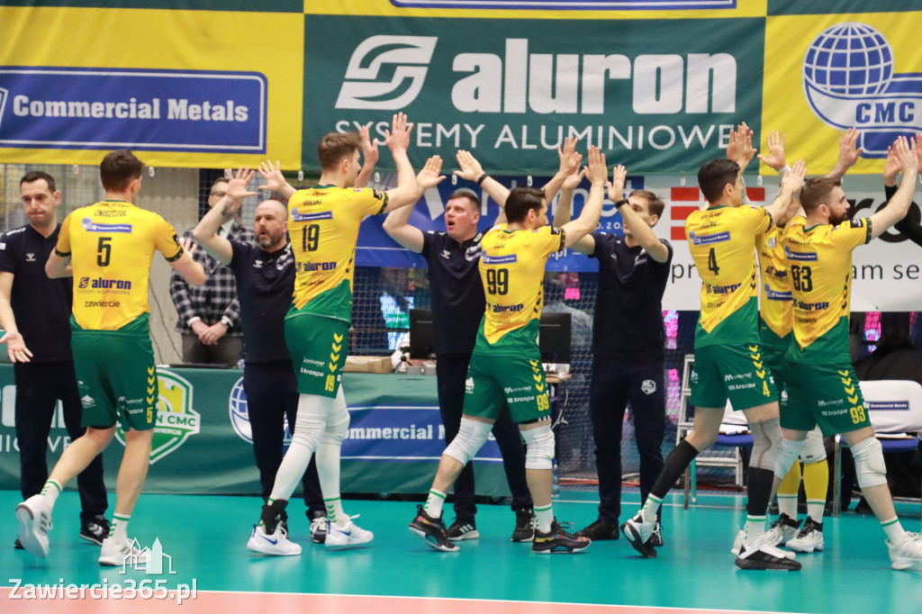 Rycerze nie dali szans Asseco Resovii Rzeszów i po zwycięstwie 3:0 awansowali na pozycję lidera