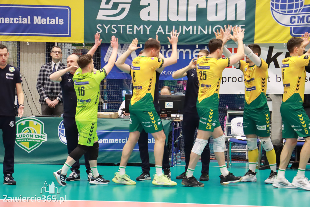 Rycerze nie dali szans Asseco Resovii Rzeszów i po zwycięstwie 3:0 awansowali na pozycję lidera