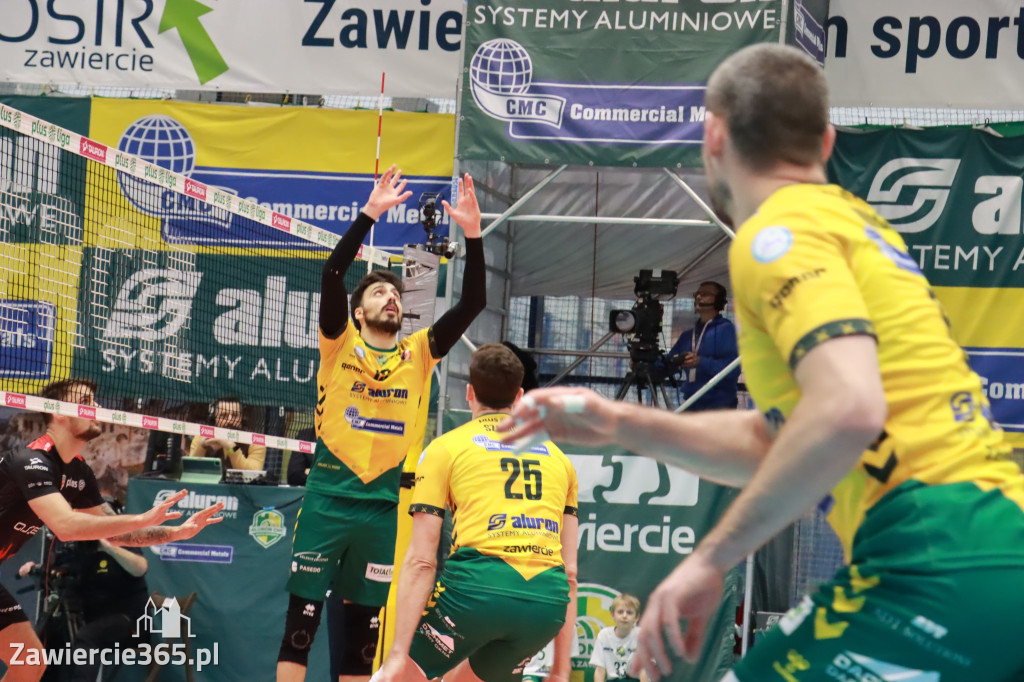 Rycerze nie dali szans Asseco Resovii Rzeszów i po zwycięstwie 3:0 awansowali na pozycję lidera
