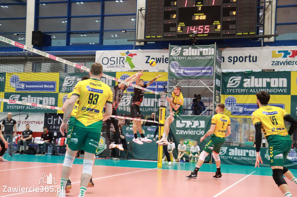 Rycerze nie dali szans Asseco Resovii Rzeszów i po zwycięstwie 3:0 awansowali na pozycję lidera