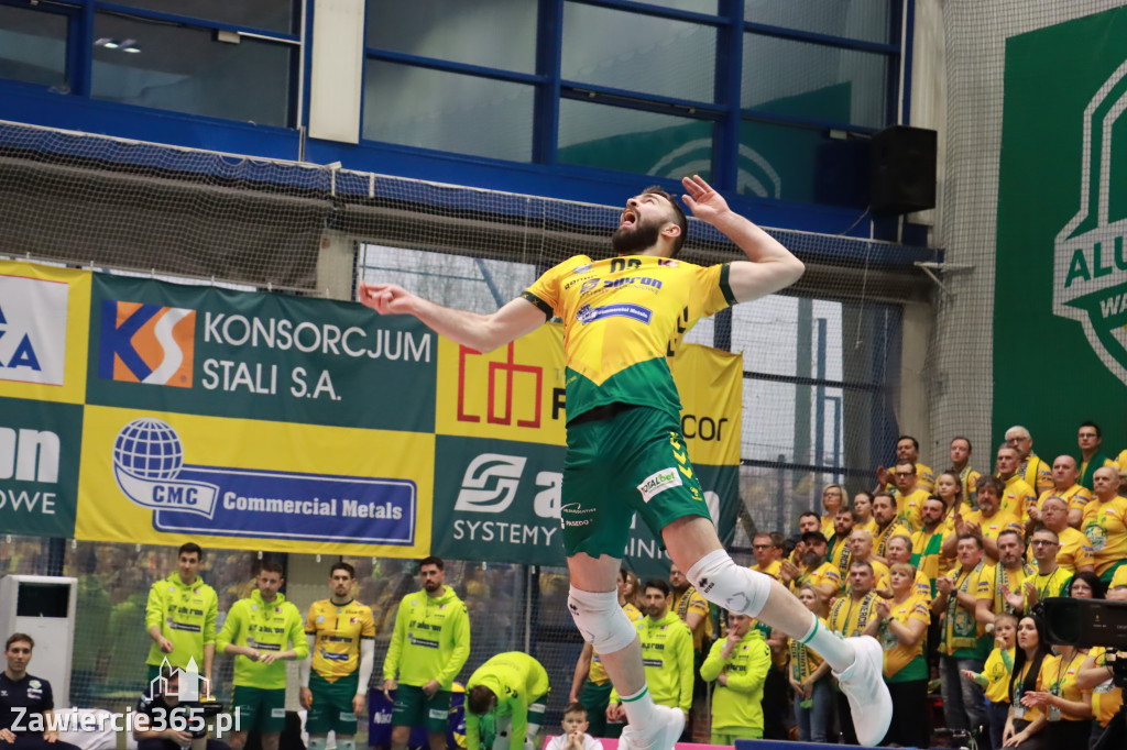 Rycerze nie dali szans Asseco Resovii Rzeszów i po zwycięstwie 3:0 awansowali na pozycję lidera