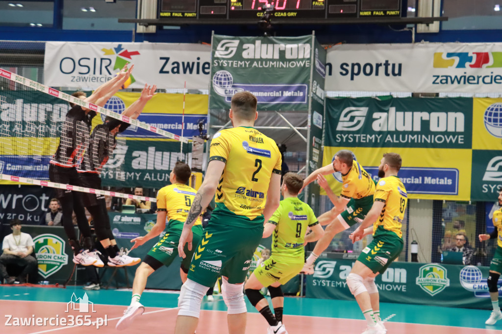 Rycerze nie dali szans Asseco Resovii Rzeszów i po zwycięstwie 3:0 awansowali na pozycję lidera