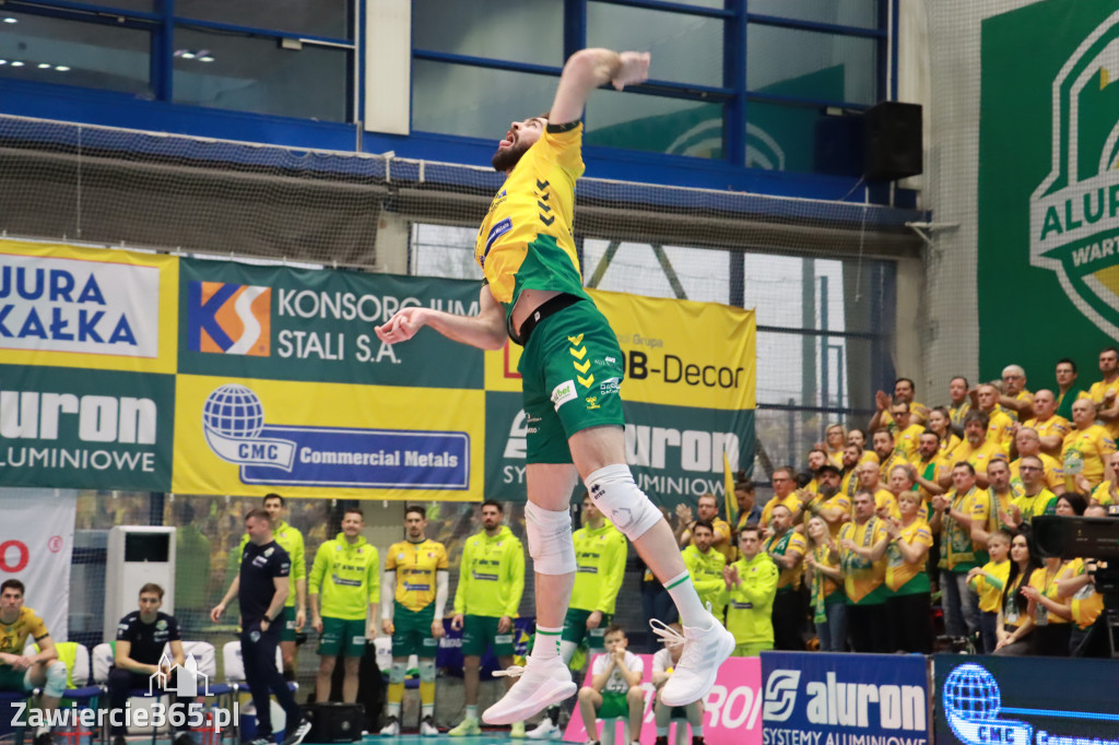 Rycerze nie dali szans Asseco Resovii Rzeszów i po zwycięstwie 3:0 awansowali na pozycję lidera