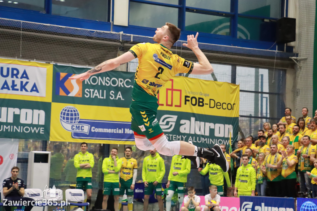 Rycerze nie dali szans Asseco Resovii Rzeszów i po zwycięstwie 3:0 awansowali na pozycję lidera